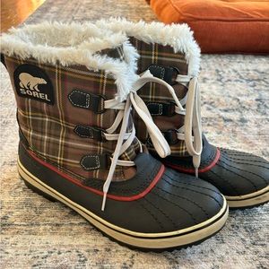 Women’s Sorel Snow Boots